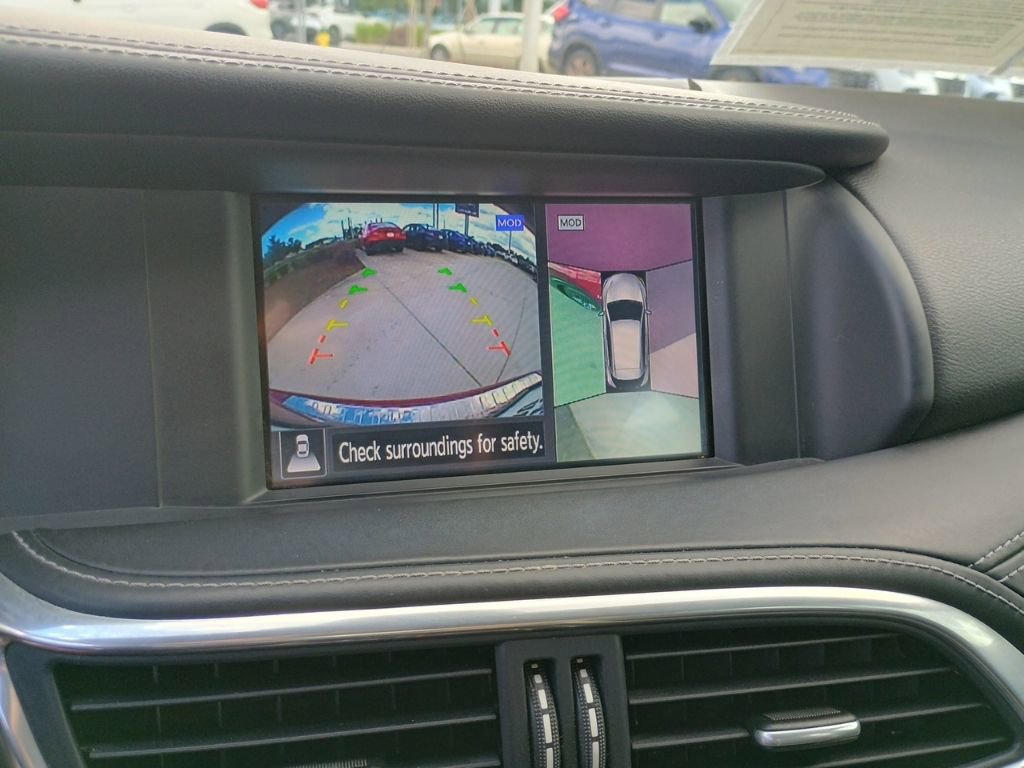 Used 2017 INFINITI QX30 Sport w/ Sport Leather Package FWD image 30