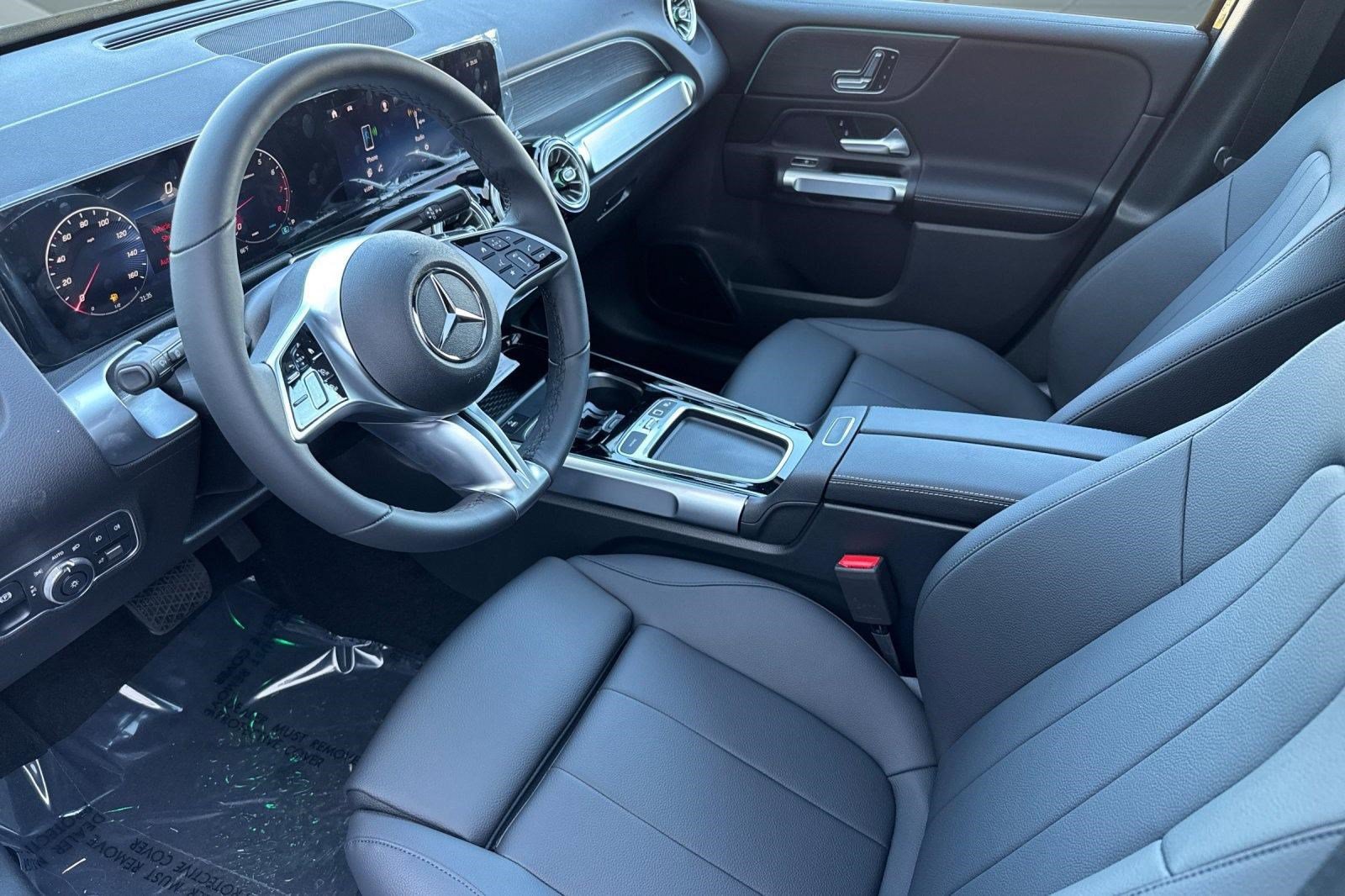 New 2026 Mercedes-Benz GLB 250 image 4
