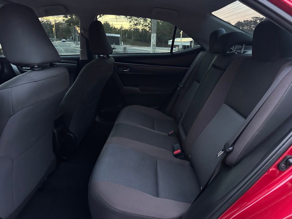 Used 2018 Toyota Corolla LE image 16