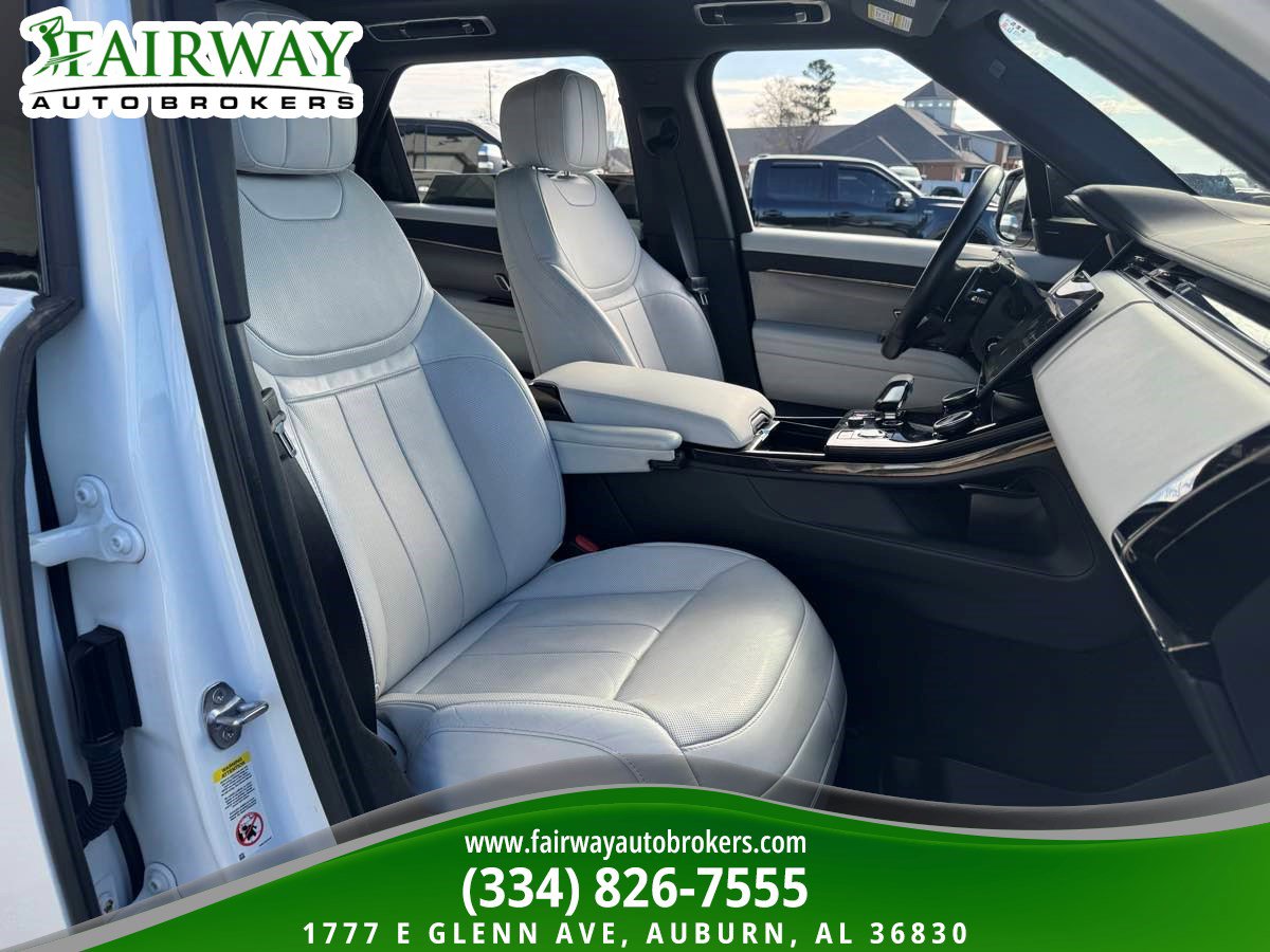 Used 2023 Land Rover Range Rover Sport SE image 12
