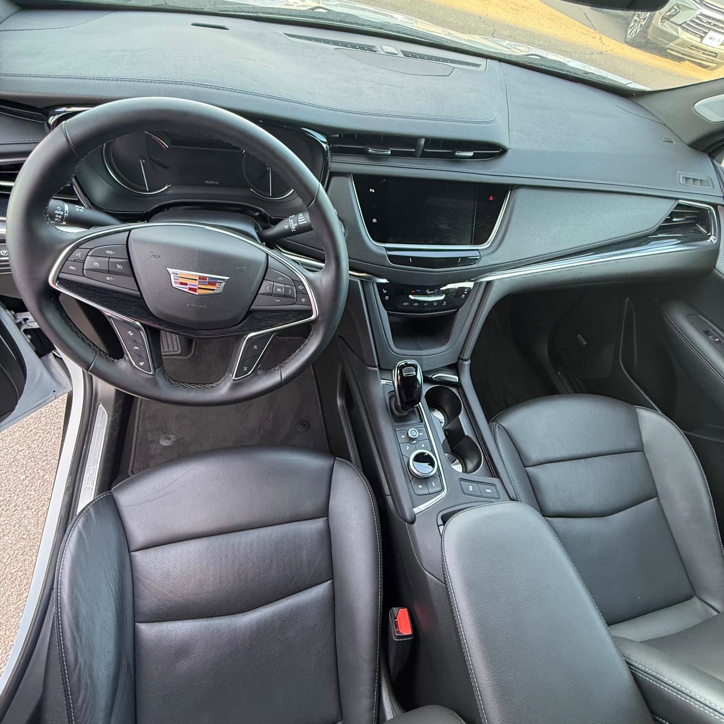 Used 2025 Cadillac XT5 Premium Luxury image 8