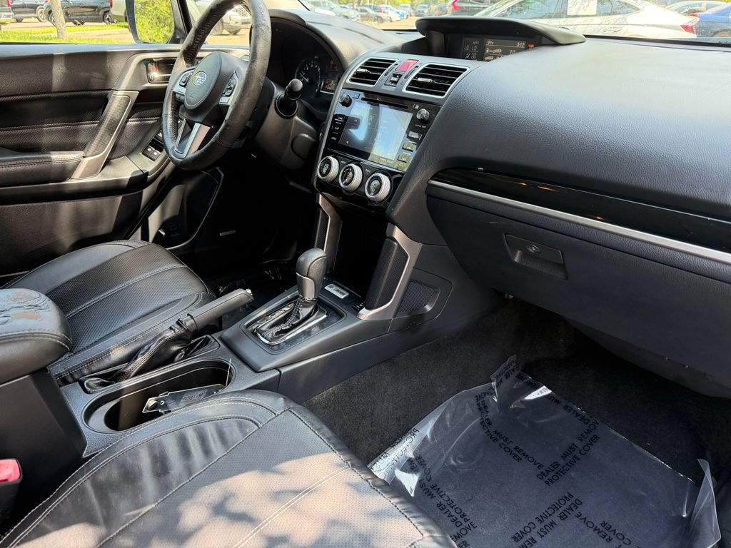 Used 2018 Subaru Forester 2.5i Touring AWD/4WD image 10