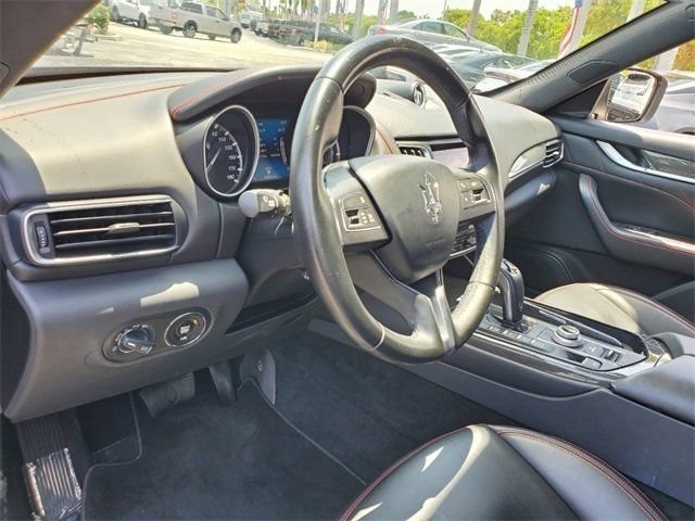 Used 2019 Maserati Levante AWD/4WD image 17