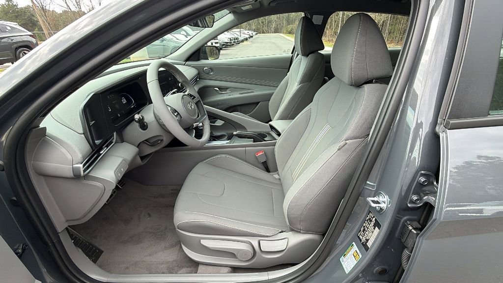 New 2026 Hyundai Elantra Sport w/ Cargo Package image 9