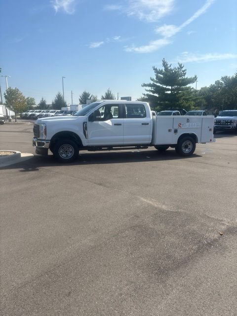 New 2026 Ford F250 XL w/ XL Chrome Package AWD/4WD image 11