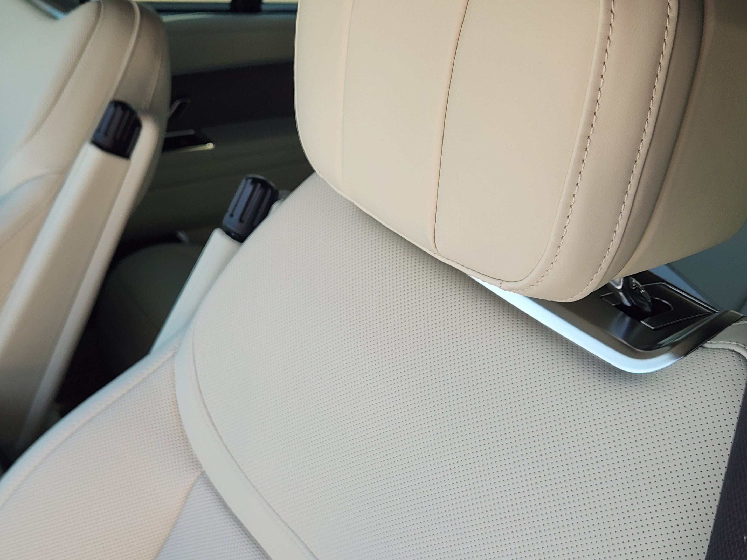 New 2026 Land Rover Range Rover SE AWD/4WD image 10