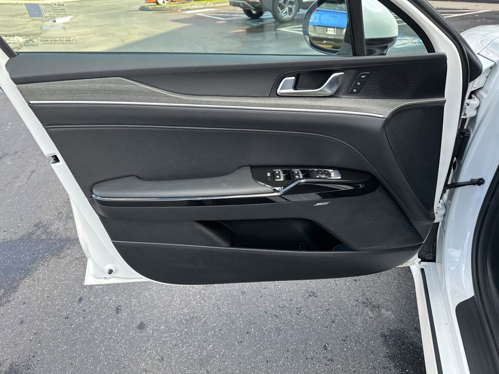 Used 2025 Kia K5 EX image 28