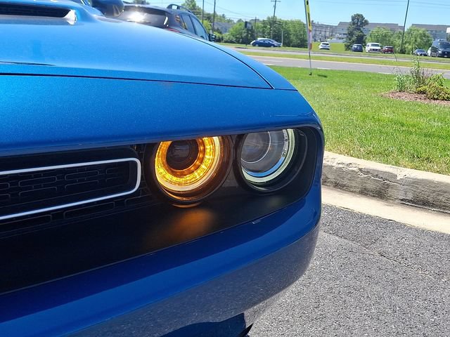 Used 2021 Dodge Challenger SXT w/ Plus Package RWD image 9