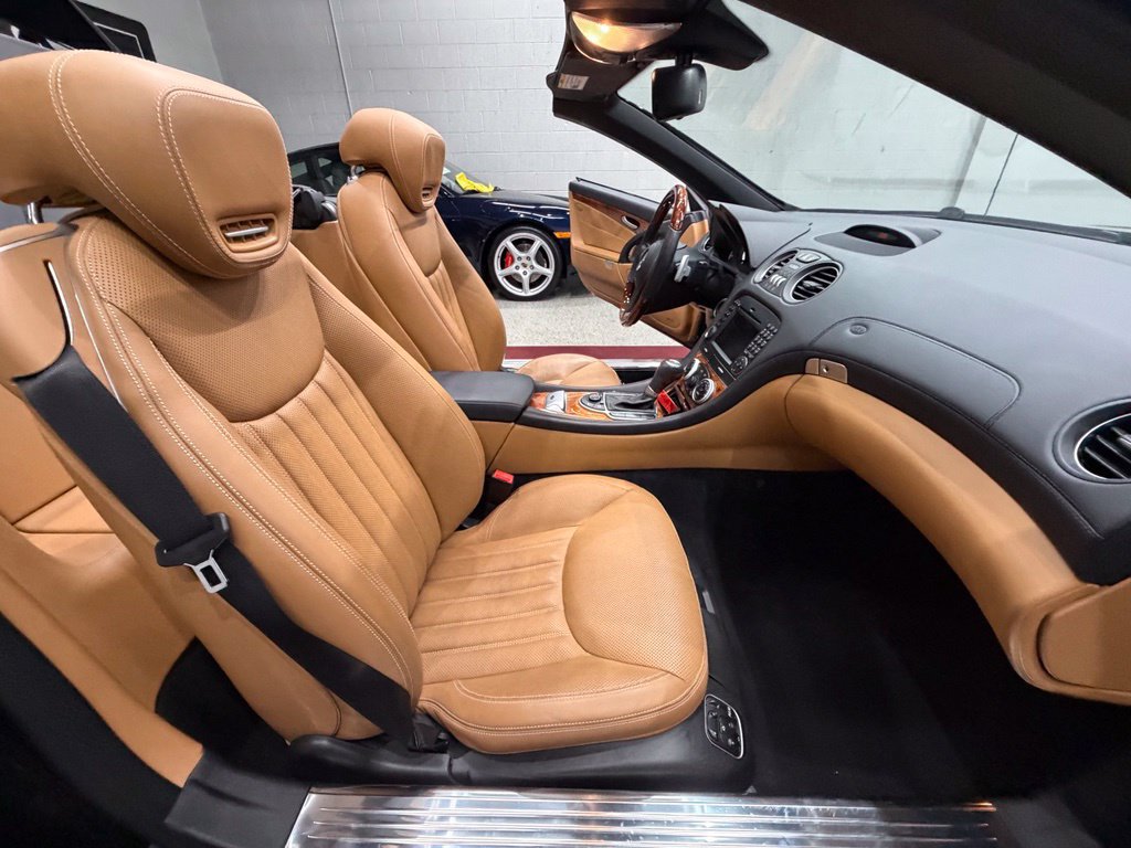 Used 2012 Mercedes-Benz SL 550 image 42