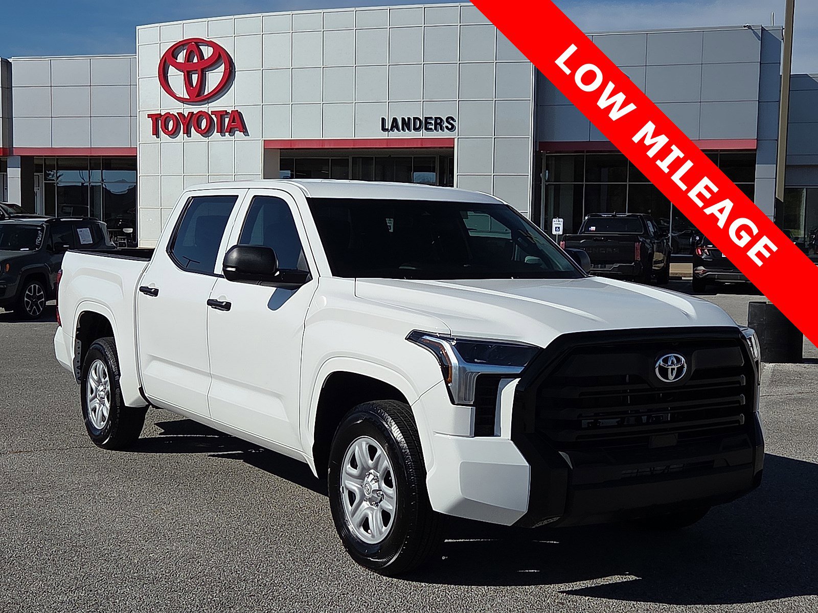 Used 2025 Toyota Tundra SR image 1
