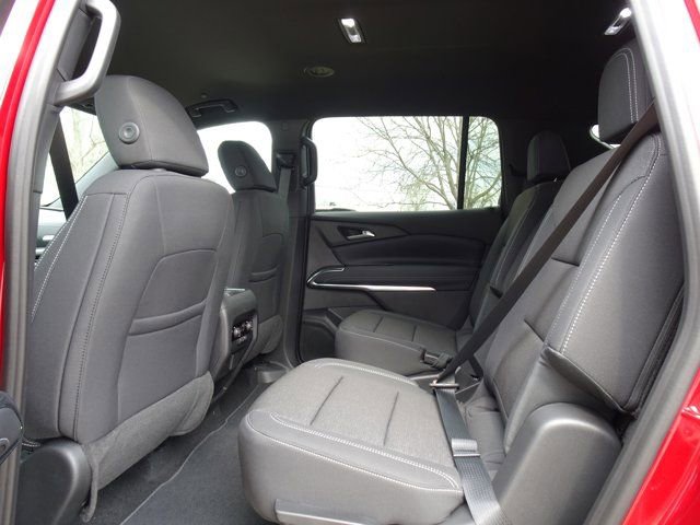 New 2026 Chevrolet Traverse LT image 8