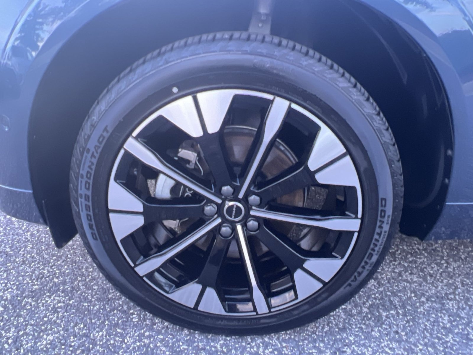 New 2026 Volvo XC60 B5 Plus w/ Protection Package Premier AWD/4WD image 20