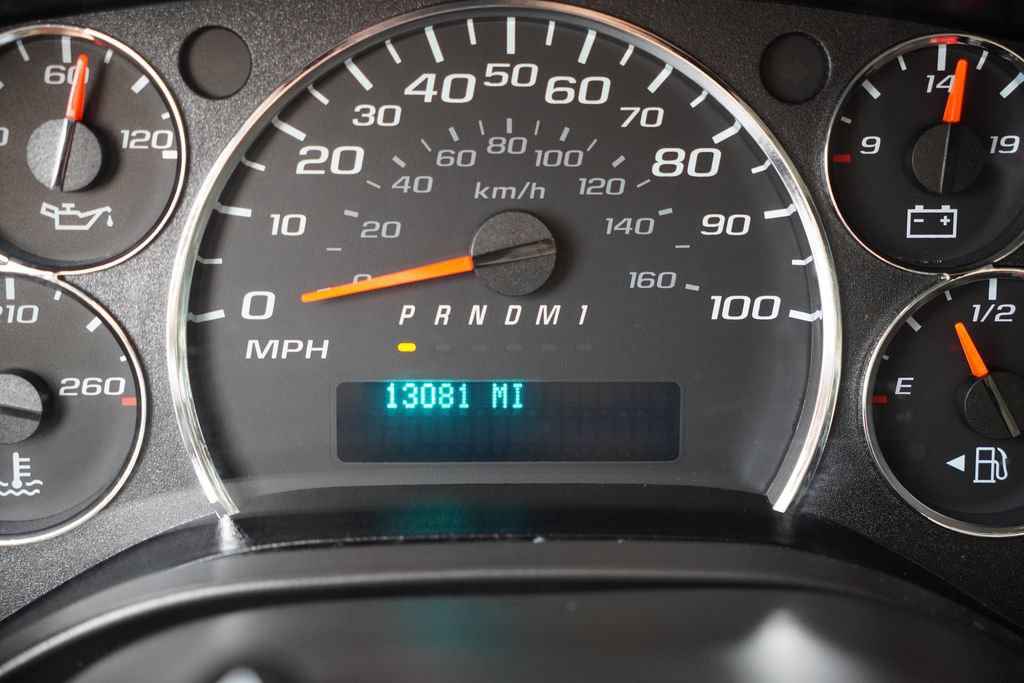 Certified 2025 GMC Savana 2500 w/ Driver Convenience Package RWD image 28