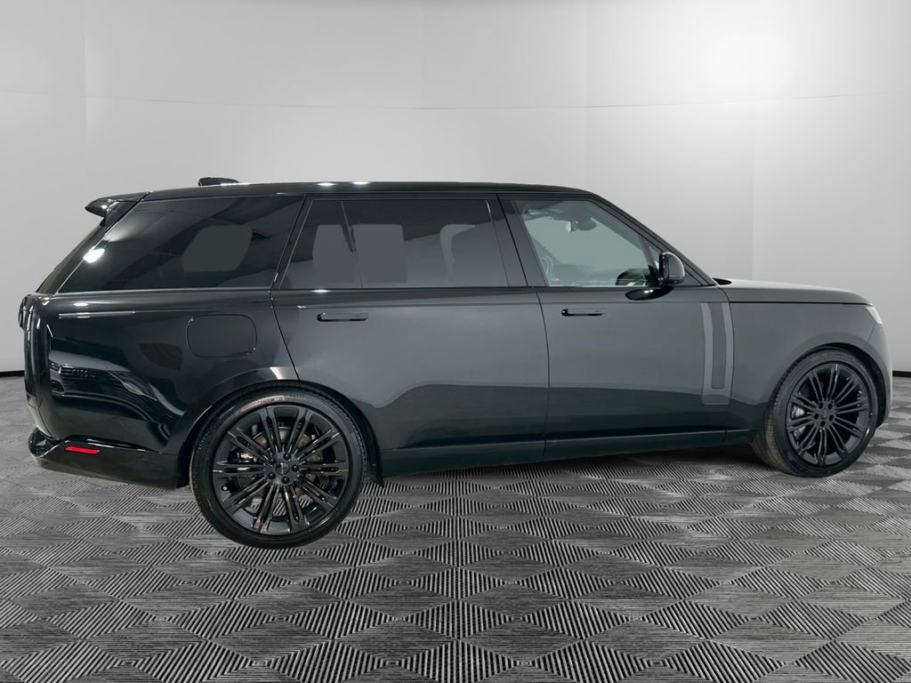 New 2026 Land Rover Range Rover Long Wheelbase SE image 6