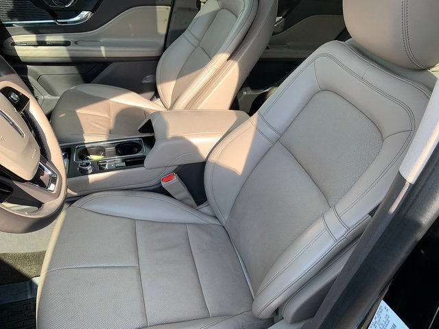 Used 2022 Lincoln Corsair AWD w/ Premium Package image 18