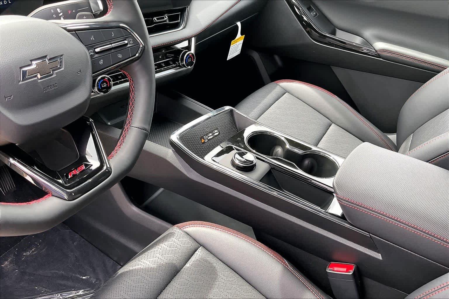 New 2027 Chevrolet Equinox RS FWD image 8