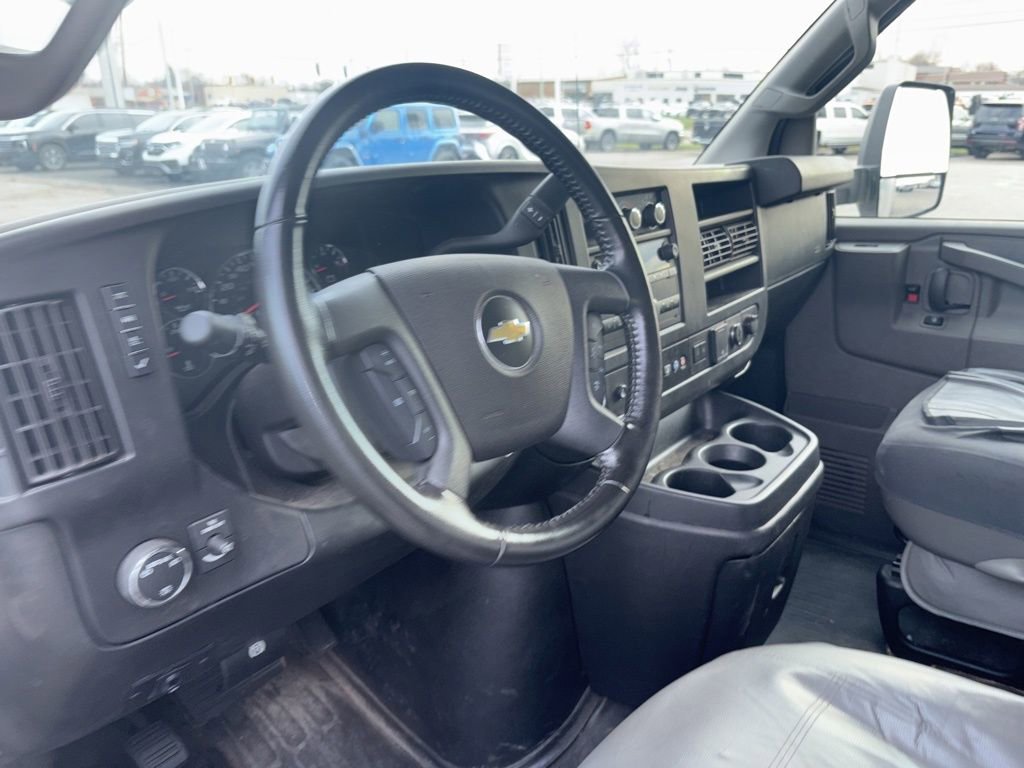 Used 2021 Chevrolet Express 3500 w/ Power Convenience Package image 3
