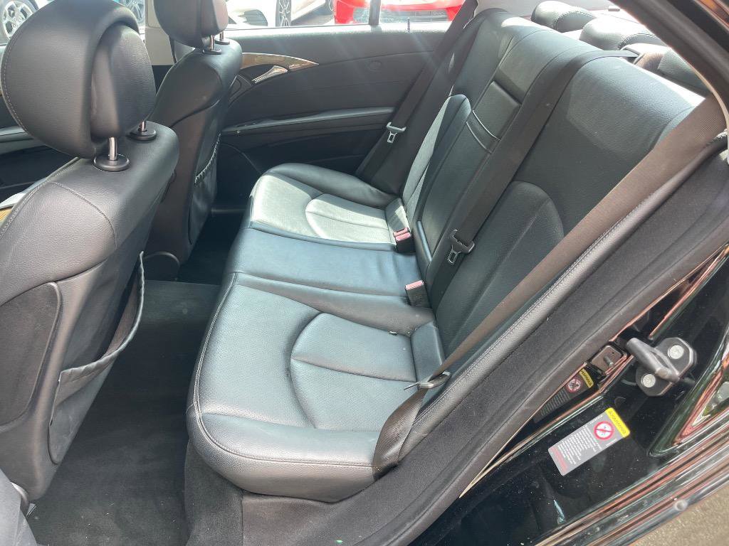 Used 2008 Mercedes-Benz E 350 Sedan image 32