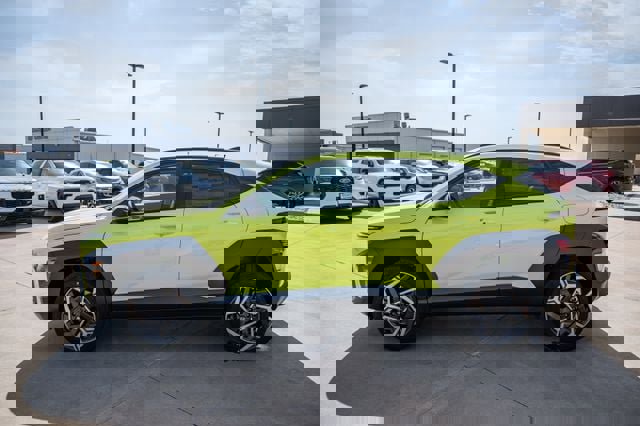 New 2026 Hyundai Kona SEL Premium image 2