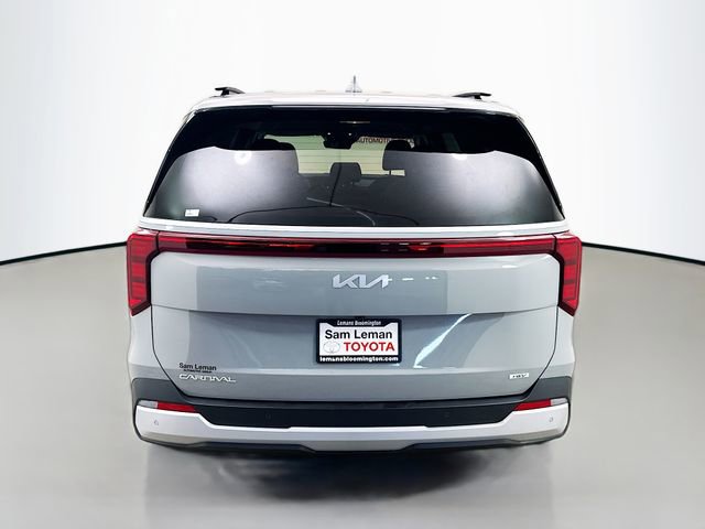 Used 2026 Kia Carnival EX image 6