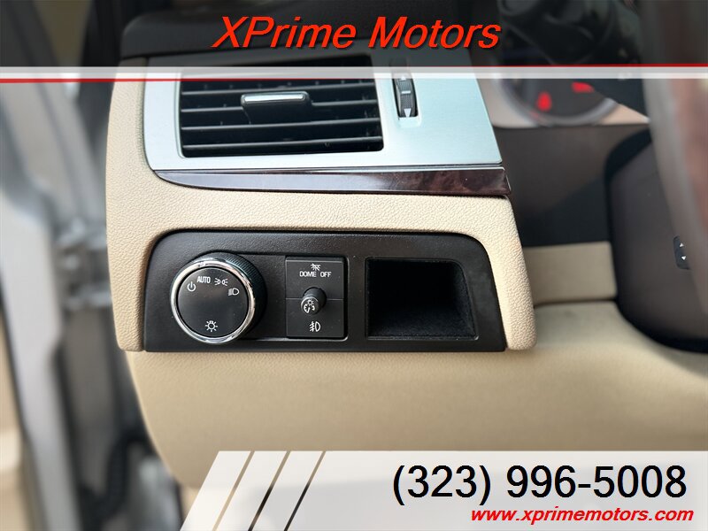 Used 2011 Cadillac Escalade Luxury AWD/4WD image 20