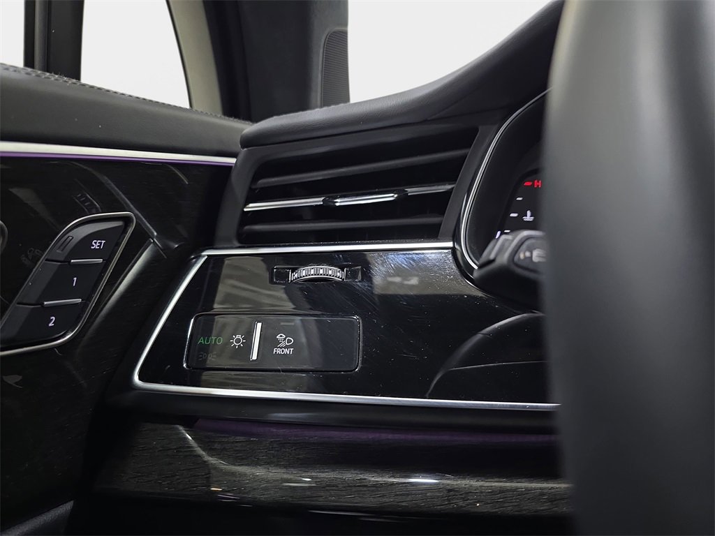 Used 2025 Audi Q7 3.0T Prestige w/ Prestige Package image 29