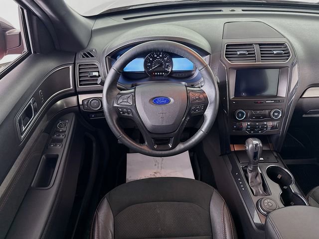 Certified 2019 Ford Explorer XLT w/ Equipment Group 202A image 22