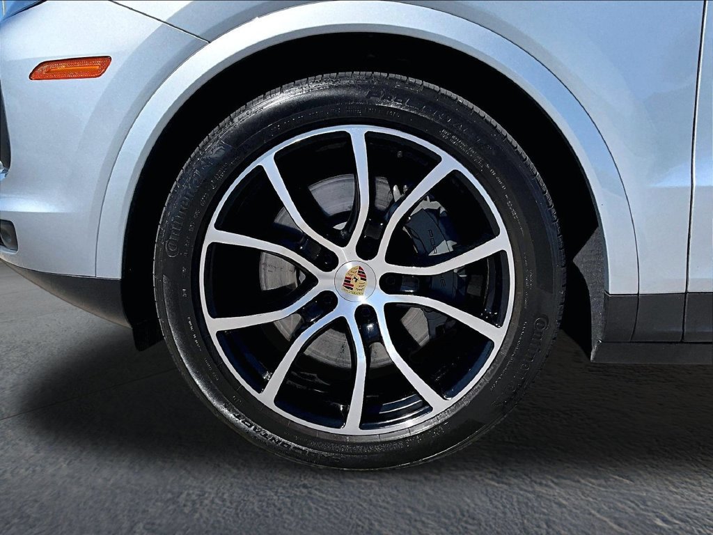 Certified 2023 Porsche Cayenne S AWD/4WD image 11