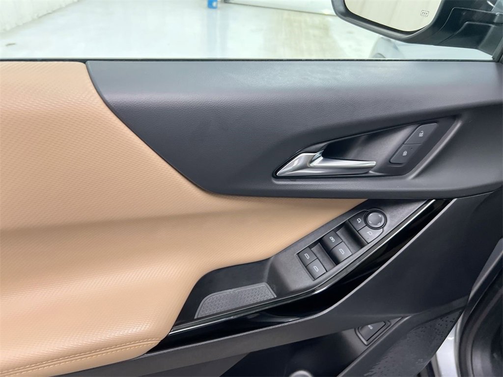 Used 2025 Chevrolet Equinox ACTIV w/ Safety and Technology Package image 21