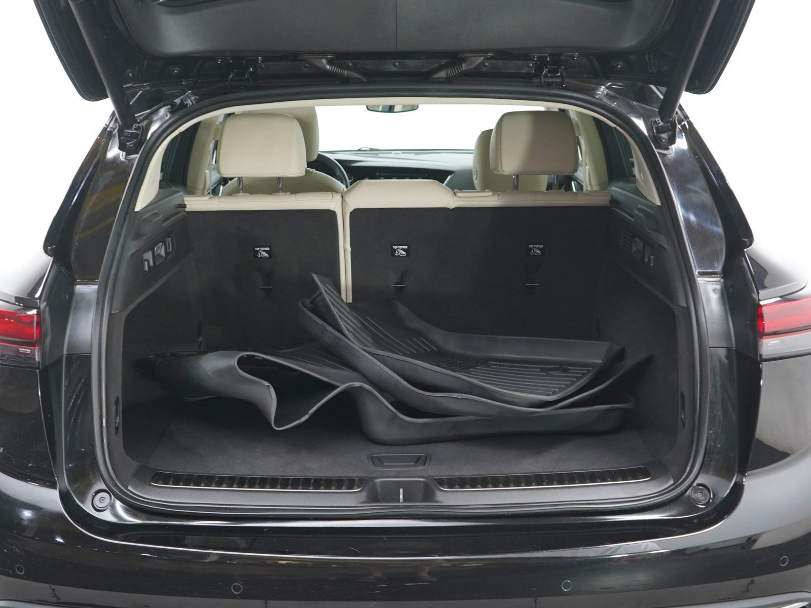 Used 2021 Buick Envision Essence AWD/4WD image 16