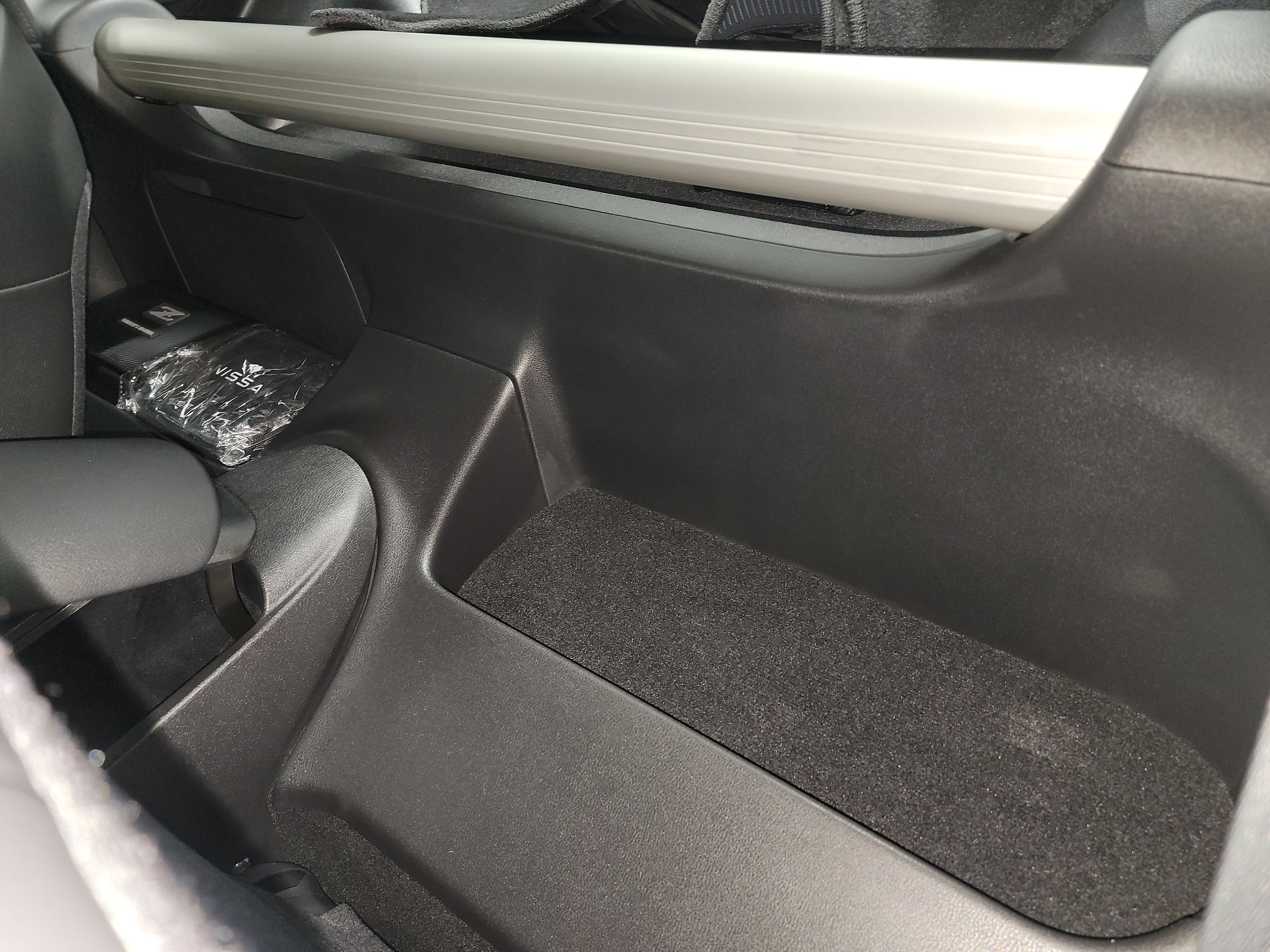 Used 2024 Nissan Z Performance w/ Floor Mat Package RWD image 27
