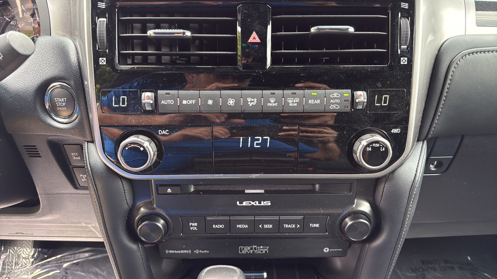 Used 2023 Lexus GX 460 Premium AWD/4WD image 28