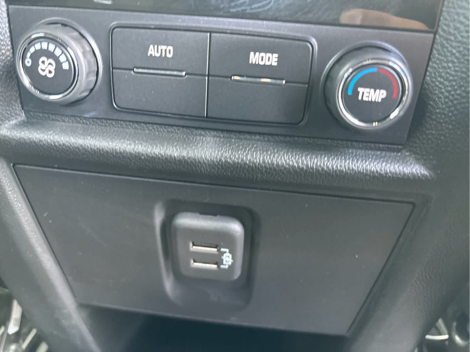 Certified 2023 Chevrolet Traverse LT FWD image 24
