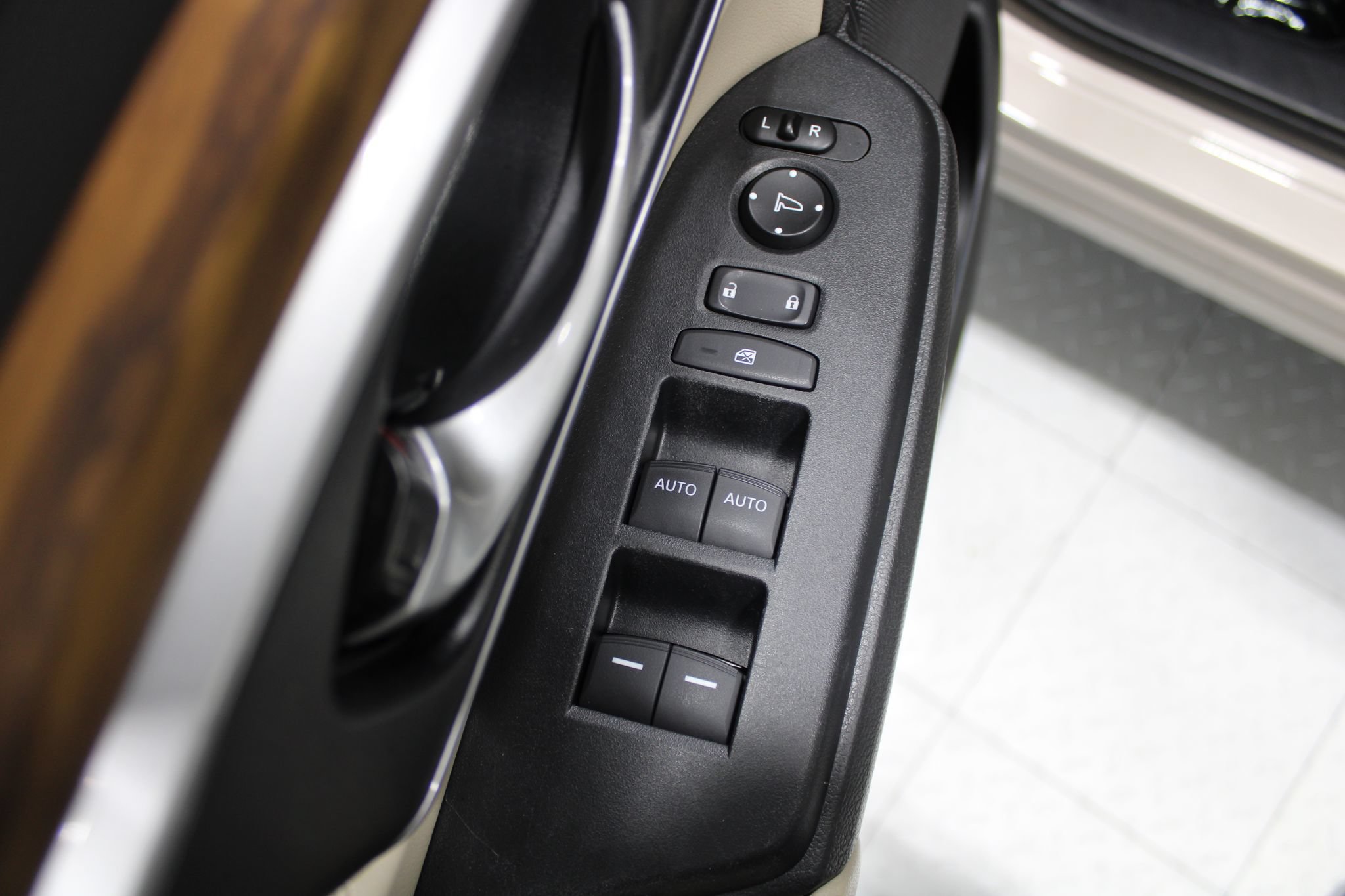 Used 2018 Honda CR-V EX-L image 42