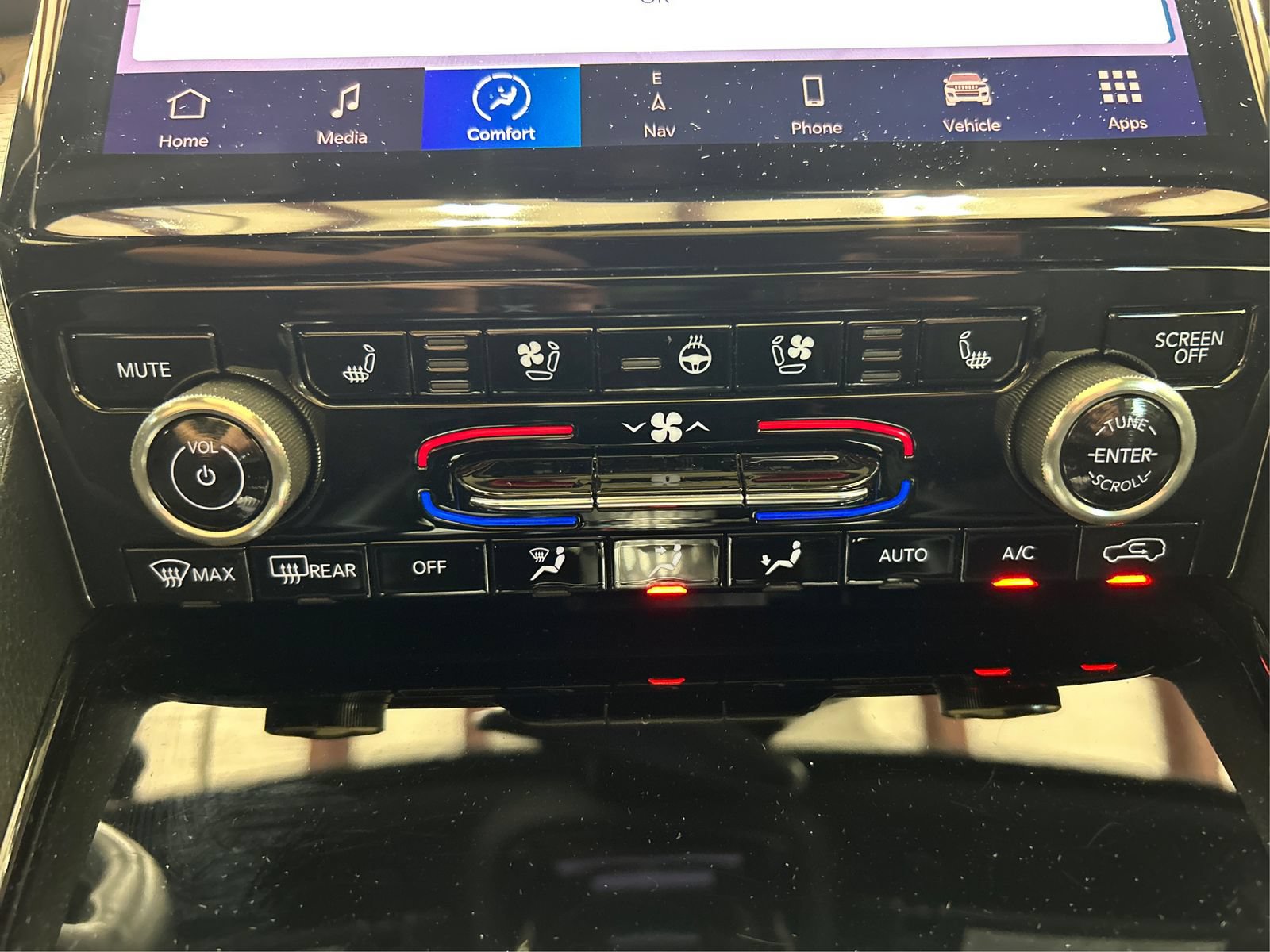 Used 2023 Jeep Grand Cherokee Summit AWD/4WD image 27