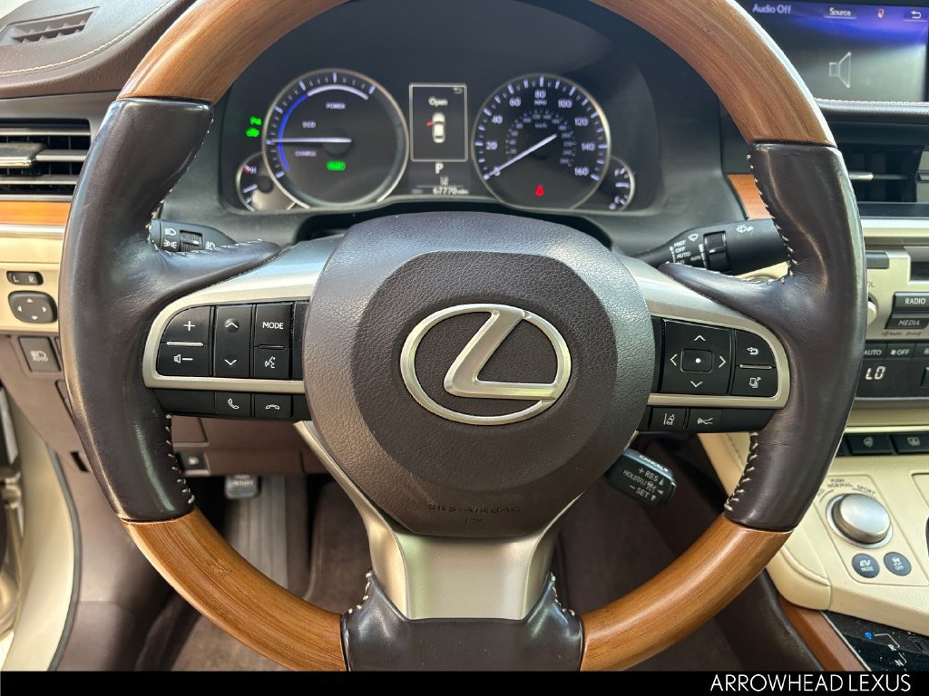 Used 2018 Lexus ES 300h w/ Luxury Package FWD image 23