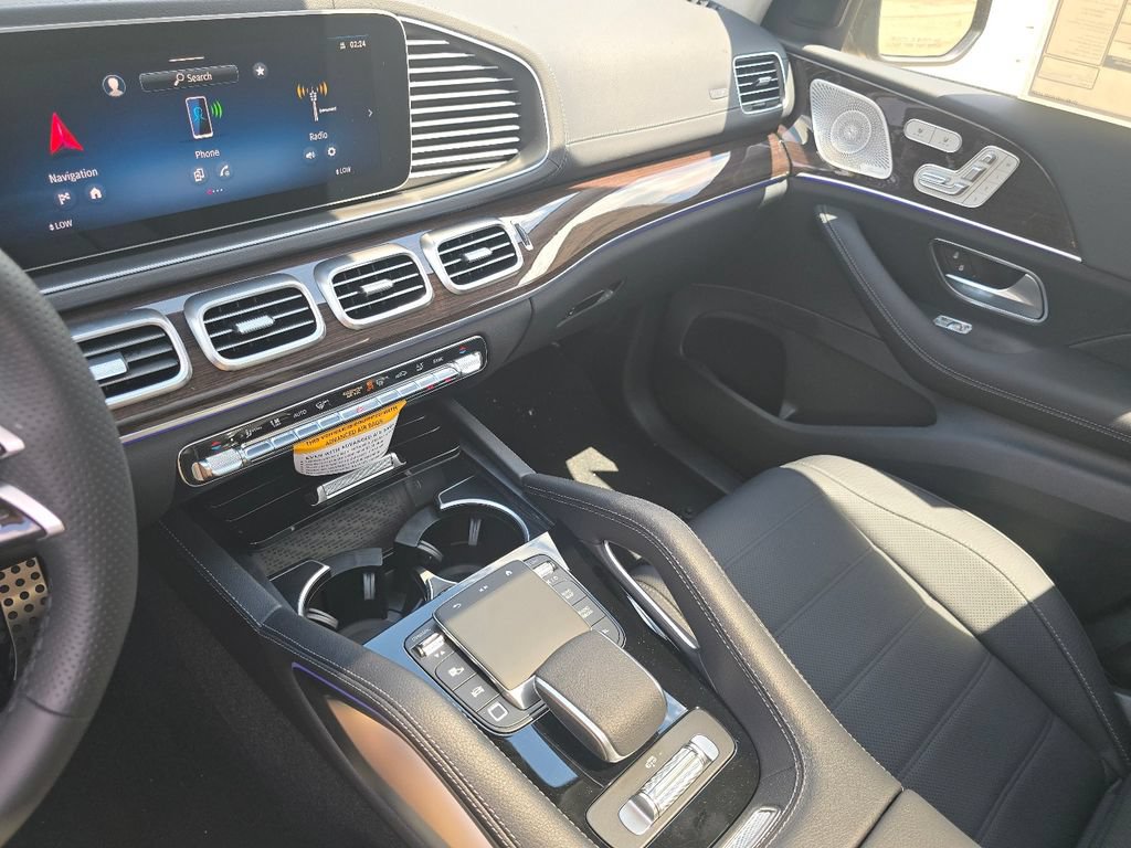 New 2026 Mercedes-Benz GLS 450 4MATIC image 32