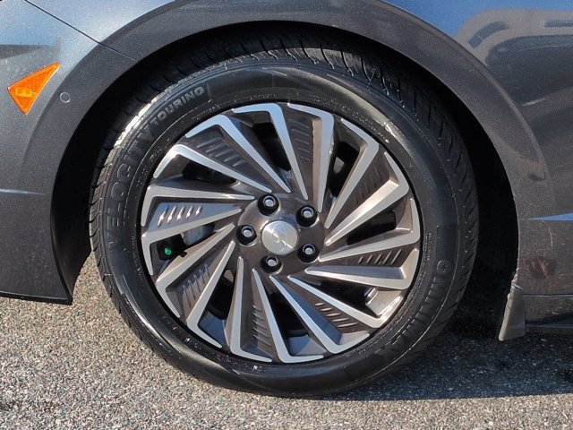 Used 2023 Hyundai Sonata Limited FWD image 11