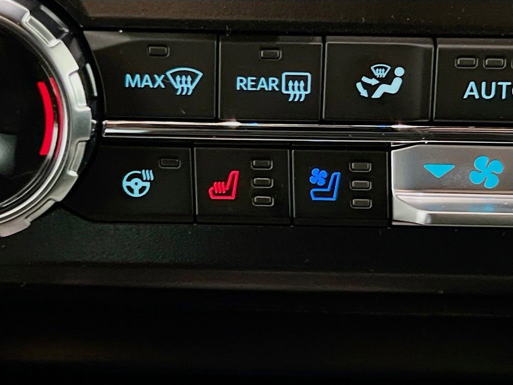 New 2026 Ford F350 Platinum w/ Tremor Off-Road Package image 24