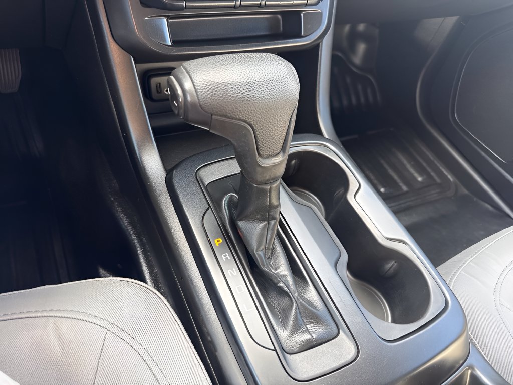 Used 2020 Chevrolet Colorado W/T RWD image 13