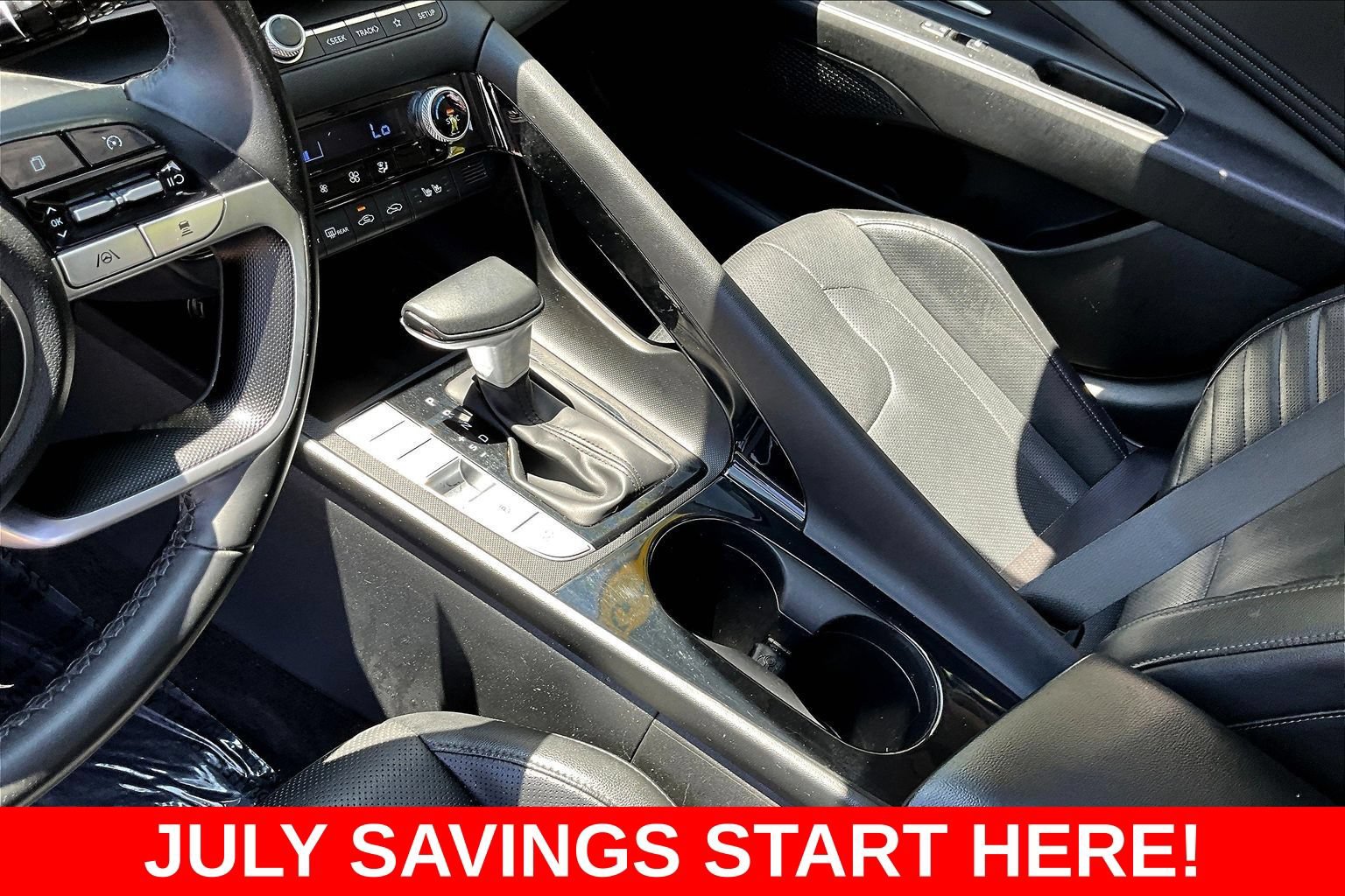 Used 2023 Hyundai Elantra Limited w/ Preferred Accessory Package FWD image 18