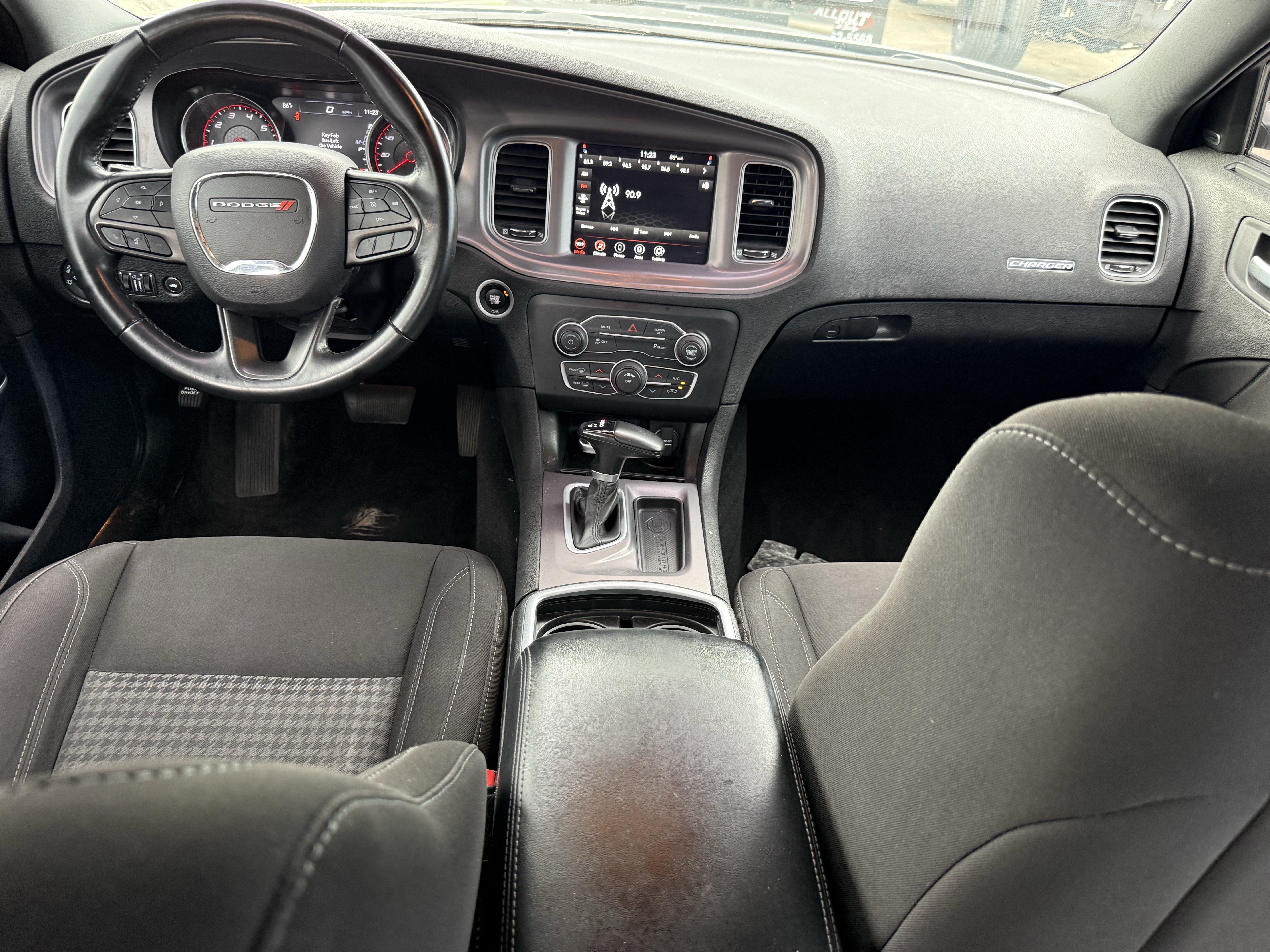 Used 2023 Dodge Charger SXT RWD image 13