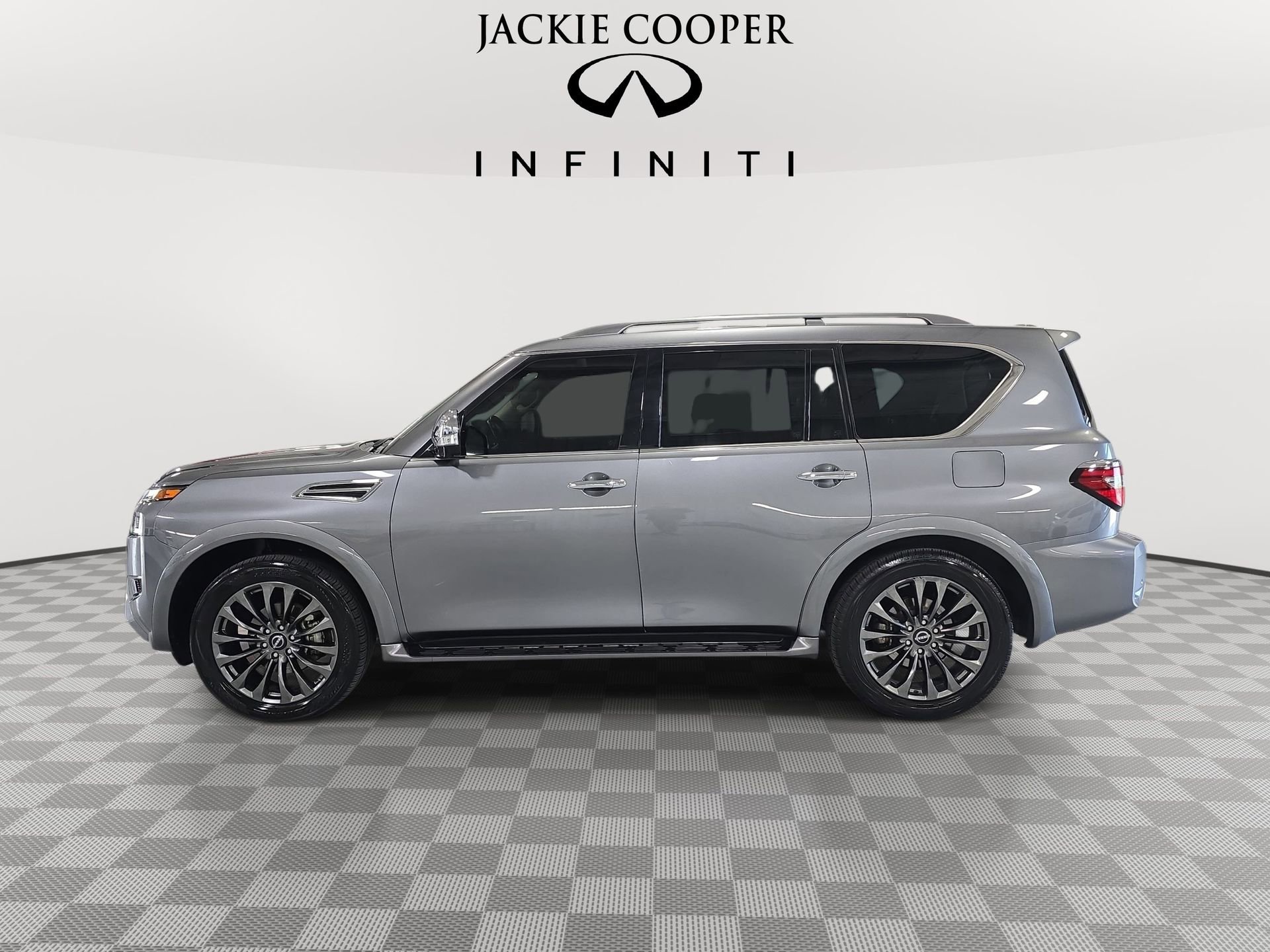 Used 2023 Nissan Armada Platinum w/ Captain's Chairs Package AWD/4WD image 8