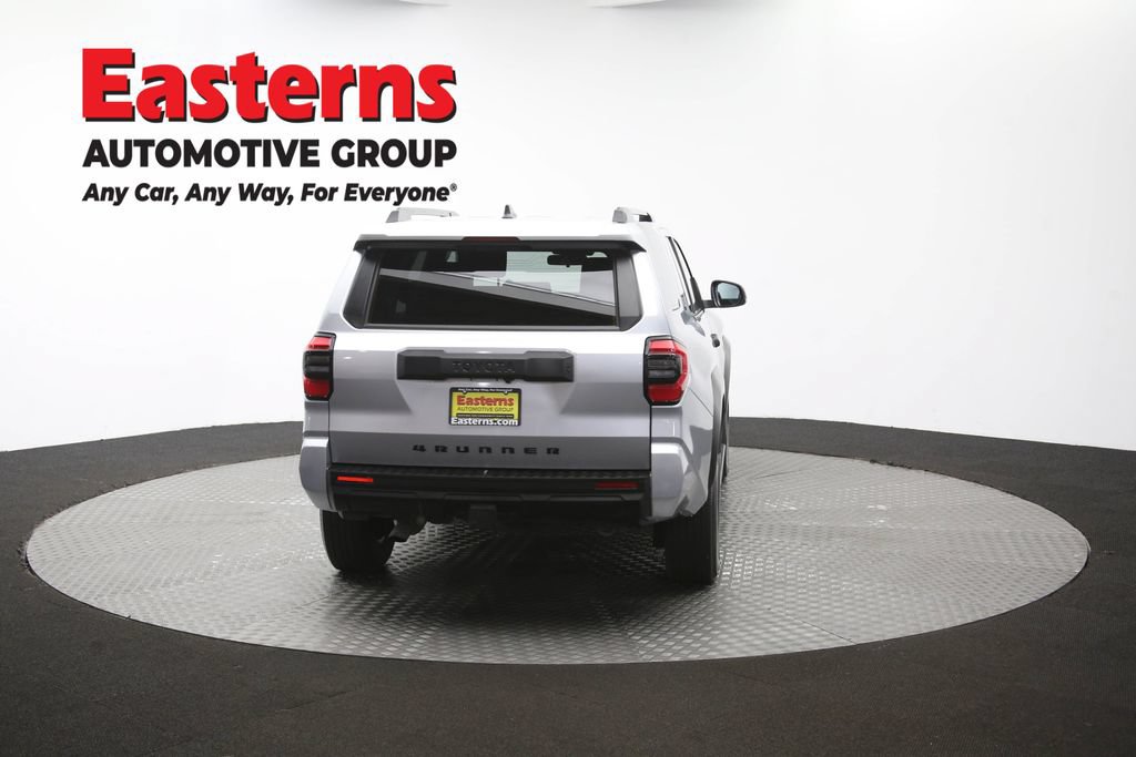Used 2025 Toyota 4Runner SR5 AWD/4WD image 38