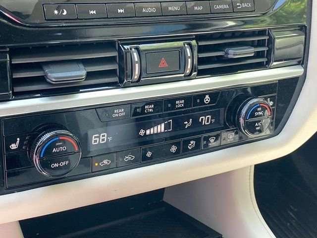 Used 2025 Nissan Pathfinder SL AWD/4WD image 26