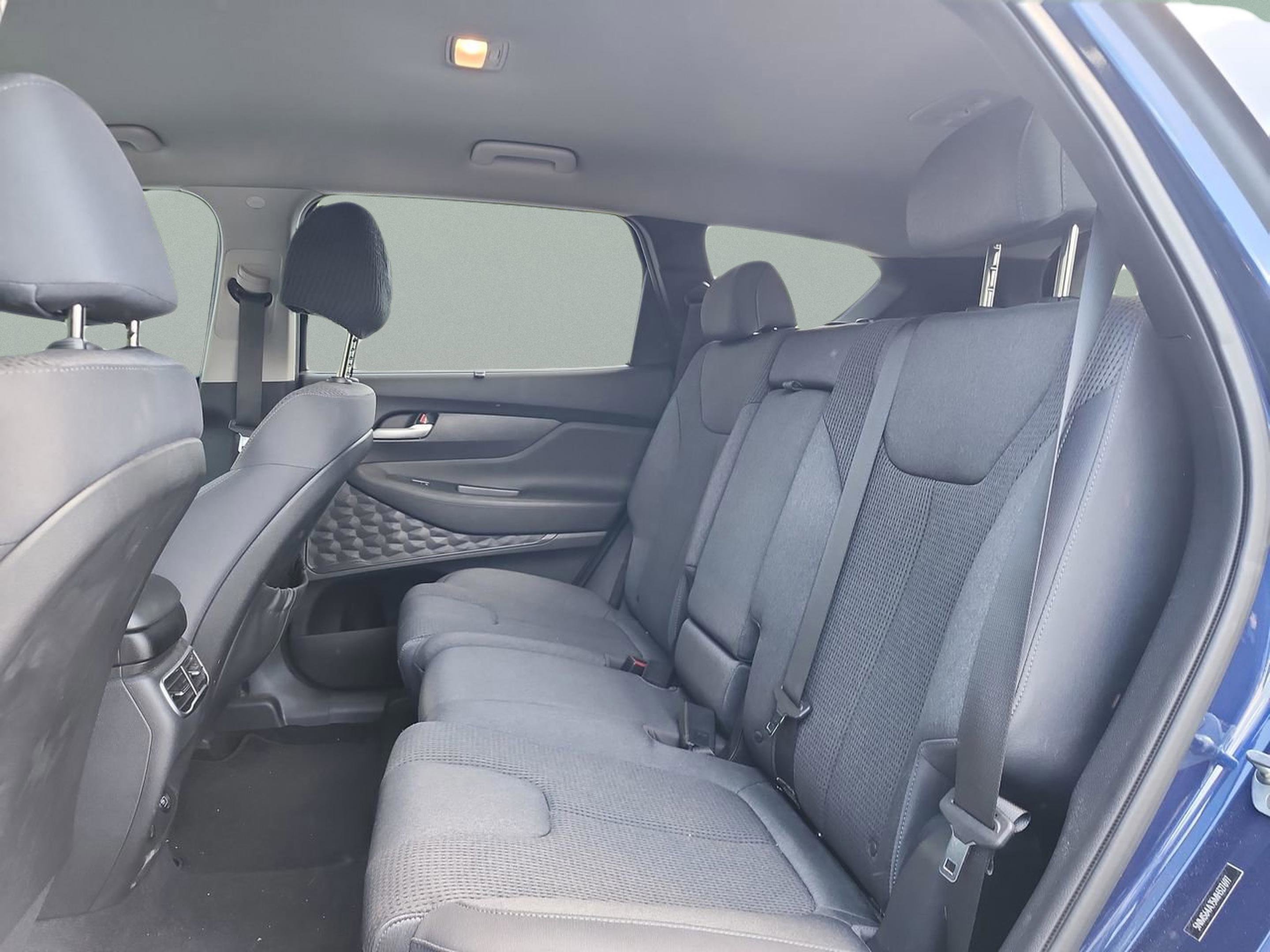 Used 2021 Hyundai Santa Fe SEL w/ Convenience Package FWD image 16