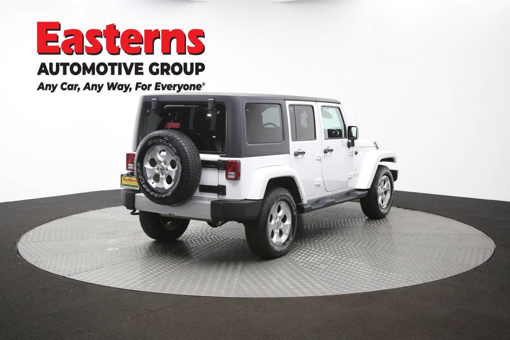 Used 2015 Jeep Wrangler Unlimited Sahara w/ Connectivity Group AWD/4WD image 41