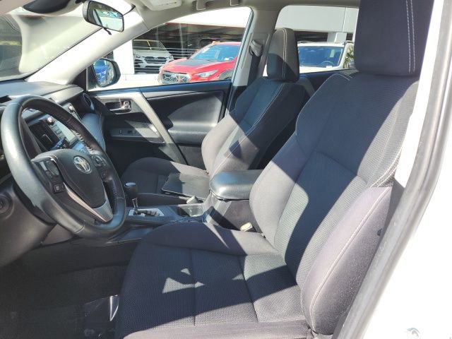 Used 2018 Toyota RAV4 XLE image 18