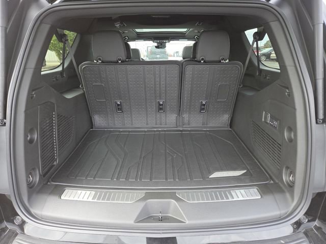 New 2026 Chevrolet Suburban High Country image 28