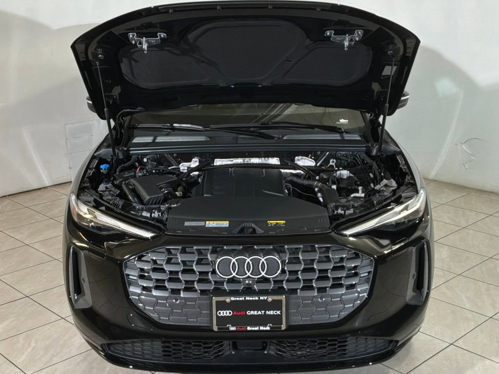 Certified 2025 Audi Q5 Premium w/ Convenience Package image 18